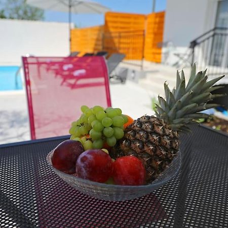 Luxury Apartment Petra With Private Pool Zadar Exterior foto