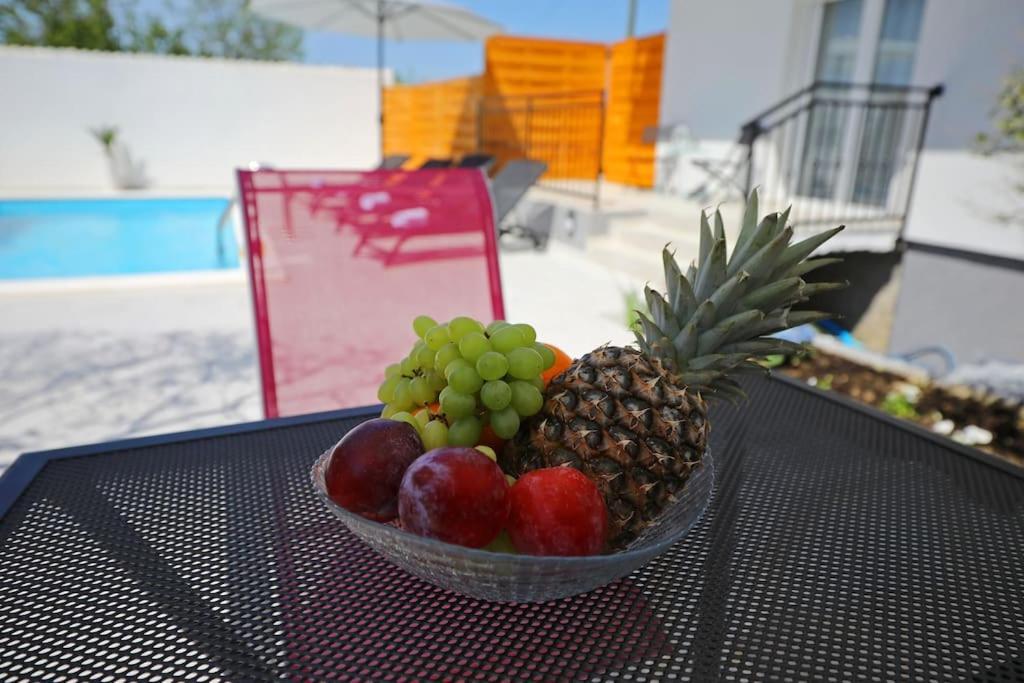 Luxury Apartment Petra With Private Pool Zadar Exterior foto