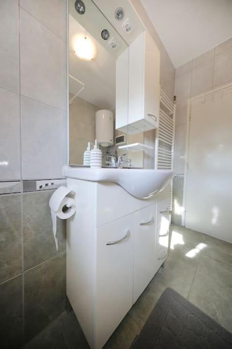 Luxury Apartment Petra With Private Pool Zadar Exterior foto