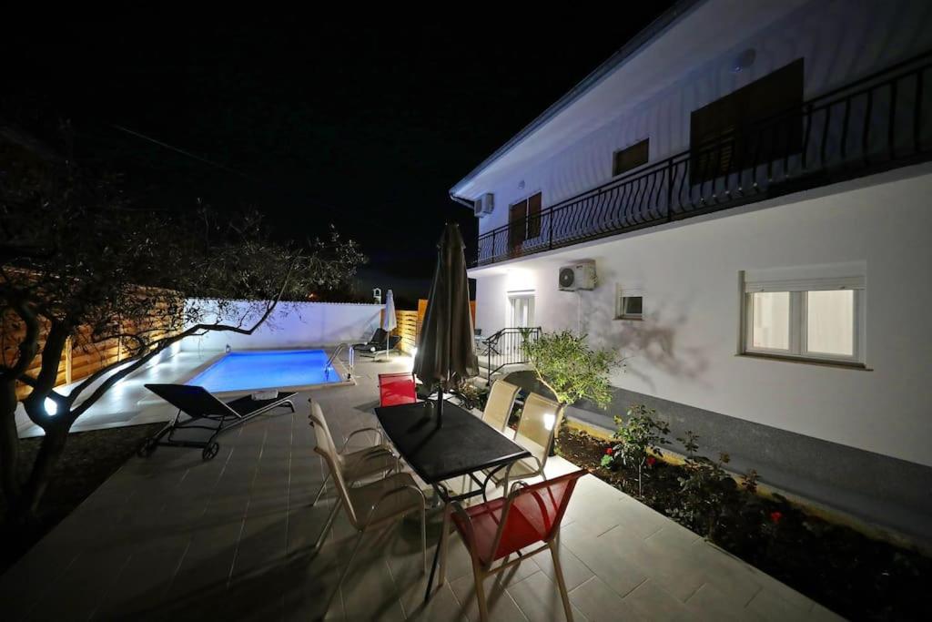 Luxury Apartment Petra With Private Pool Zadar Exterior foto