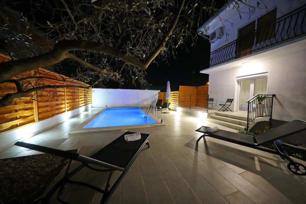 Luxury Apartment Petra With Private Pool Zadar Exterior foto